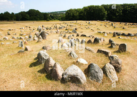 Ein Bild aus der Wikingerzeit Grabstätte Lindholm Høje in Dänemark in der Nähe von Aalborg. Stockfoto