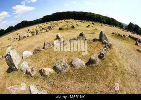 Ein Bild aus der Wikingerzeit Grabstätte Lindholm Høje in Dänemark in der Nähe von Aalborg. Stockfoto