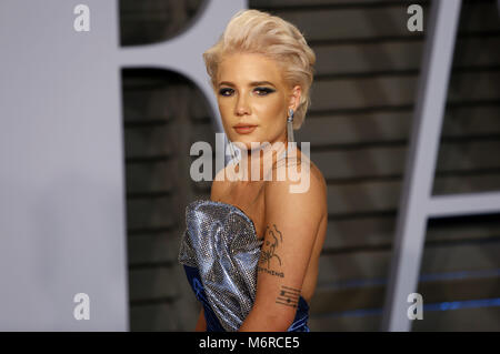 Halsey die Teilnahme an der 2018 Vanity Fair Oscar Partei gehostet von radhika Jones an Wallis Annenberg Center für Darstellende Künste am 4. März in Beverly Hills, Kalifornien 2018. | Verwendung weltweit Stockfoto