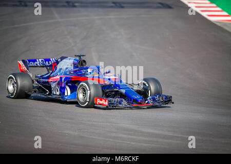 Montmelo, Katalonien, Spanien. 6 Mär, 2018. Pierre Gasly von Team Scuderia Toro Rosso Honda, Toro Rosso STR 13 Während am 1. Tag der zweiten Woche der F1 test Tage bei barcelona-catalunya Stromkreis gesehen. Credit: MA 4568.jpg /SOPA Images/ZUMA Draht/Alamy leben Nachrichten Stockfoto