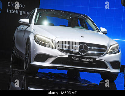 Genf, Schweiz. 06. März 2018, die Mercedes-Benz C-Klasse Diesel Hybrid während der ersten Pressetag der Genfer Autosalon präsentiert wird. Die 88. Automobilsalon in Genf beginnt am 08. März und endet am 18. März. Über 180 Aussteller zeigen 900 Modelle und die Veranstalter erwarten 700.000 Besucher. Quelle: dpa Picture alliance/Alamy Leben Nachrichten Quelle: dpa Picture alliance/Alamy Leben Nachrichten Quelle: dpa Picture alliance/Alamy leben Nachrichten Stockfoto