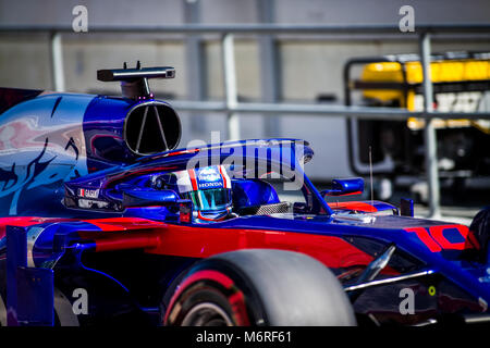 Montmelo, Katalonien, Spanien. 6 Mär, 2018. Pierre Gasly von Team Scuderia Toro Rosso Honda, Toro Rosso STR 13 Während am 1. Tag der zweiten Woche der F1 test Tage bei barcelona-catalunya Stromkreis gesehen. Credit: MA 4806.jpg /SOPA Images/ZUMA Draht/Alamy leben Nachrichten Stockfoto