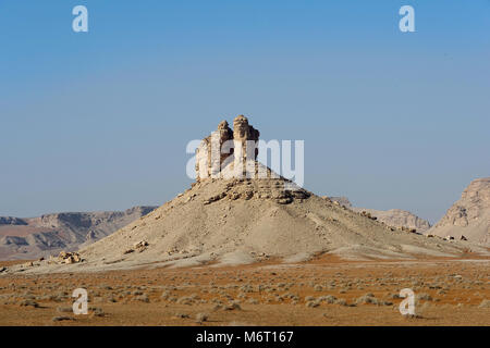 Buttes und Tafelberge in der Beasha Tal, südwestlich von Riad, Saudi-Arabien. Stockfoto