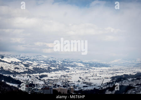 Ansicht um im Gala Yuzawa, Skyline, Japan. Stockfoto