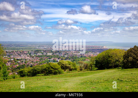 Eastbourne Seebad von der South Downs Way, eine lange Distanz Fußweg und Reitweg entlang der South Downs Hügeln in Sussex, South East En gesehen Stockfoto