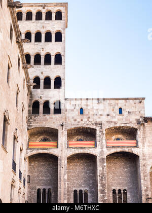 Ansicht der Tinell Gebäude an der Plaza del Rey in Barcelona, Spanien Stockfoto