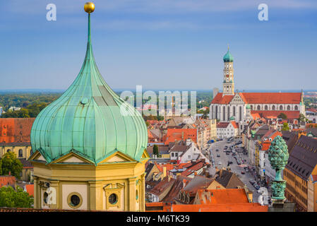 Augsburg, Deutschland Skyline mit Kathedralen. Stockfoto