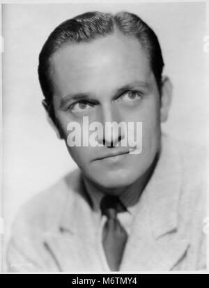 Fredric März, Kopf und Schultern Werbung Portrait für den Film, "heute Abend ist Unsere', Paramount Pictures, 1933 Stockfoto