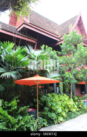 Jim Thompson Haus und Gärten in Bangkok, Thailand. Die traditionelle thailändische Architektur. Stockfoto