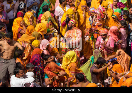 Holi Festival in Indien in Mathura im Jahr 2018 Stockfoto