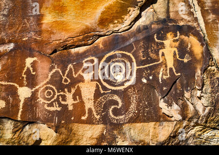 McKee Federn Petroglyphen, Fremont Kultur Rock Art Panel, Insel der Park Road, Dinosaur National Monument, Utah, USA Stockfoto