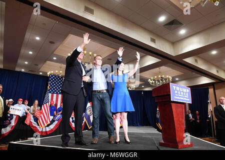 Chesterfield, MO, USA - September 06, 2016: Republikanische Präsidentschaftskandidat, Mike Pence, Missouri republikanische Anwärter für Regler Eric Greite Stockfoto