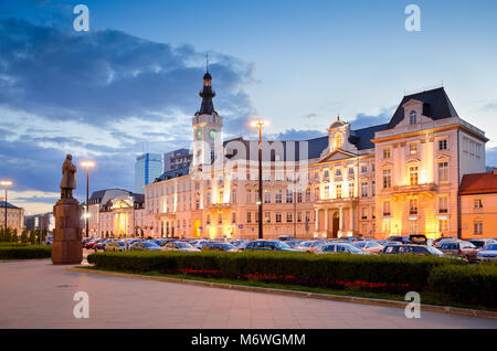 Theaterplatz, Jablonowski Palace. Wojciech Boguslawski Denkmal vor dem Nationaltheater. Warschau, Provinz Pommern/Ostsee, Polen, Europa. Stockfoto