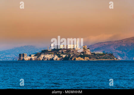 Alcatraz Island, San Francisco, Kalifornien, Einrichtungen für einen Leuchtturm, eine militärische Festung, ein militärgefängnis Stockfoto