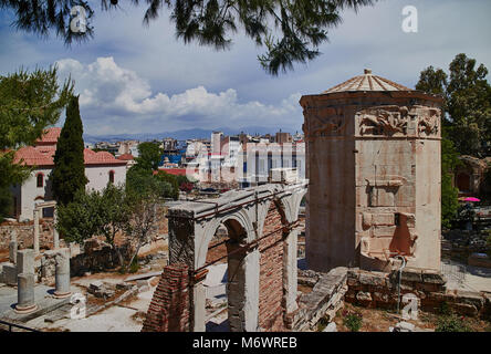 Europa, Griechenland, den Turm der Winde ist ein achteckiger Pentelic Marmor clocktower in der römischen Agora in Athen. Stockfoto