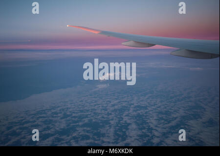 26.05.2017, Schweiz, Europa - Auf einem Flug mit Swiss von Singapur nach Zürich. Swiss wird Mitglied der Star Alliance. Stockfoto