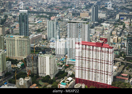BANGKOK, THAILAND - ca. Februar 2015: Blick auf die Stadt von Bangkok vom Baiyoke Tower II. Baiyoke Tower ist das höchste Gebäude in Thailand (328.4 m) Stockfoto