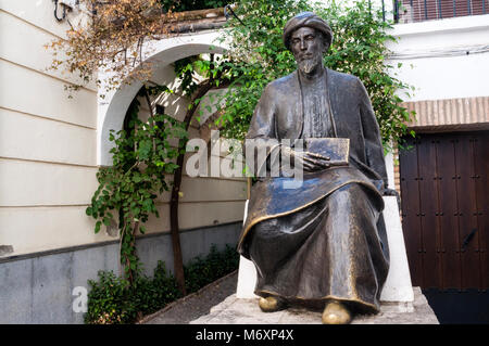 Ansicht des Maimonides Denkmal, Cordoba, Andalusien, Spanien Stockfoto