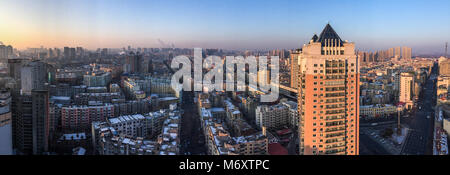 Harbin, China - Feb 22, 2018. Luftaufnahme von Harbin, China. Harbin ist die Hauptstadt der nördlichsten Provinz Heilongjiang, China. Stockfoto