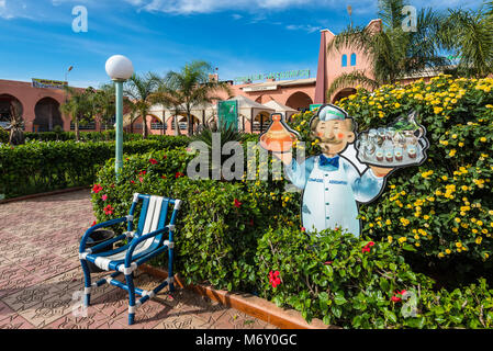 Skhour des Rehamna, Marokko - Dezember 8, 2016: touristische Komplex und Rastplatz auf dem Weg von Casablanca bis Marrakesch namens Assounfou in Marokko, Afr Stockfoto