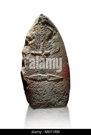 Ende der Europäischen Jungsteinzeit prähistorischen Menhir Standing Stone mit Schnitzereien auf seinem Gesicht. Die Darstellung eines stylalised männliche Figur beginnt an der Stockfoto