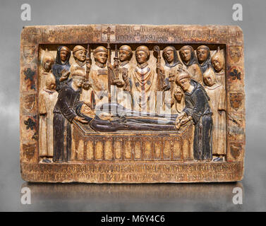 Gotischen katalanischen Marmor Relief aus dem Grab des Margarida Cadell, gestorben 1308, vom Kloster von Sant Domenee de Puigcerda, Cerdanya, Spanien. Stockfoto