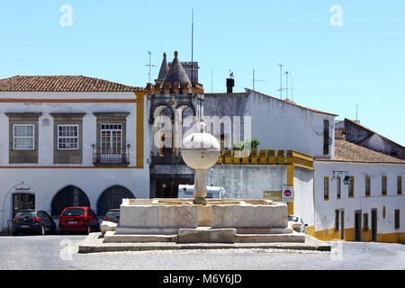 Detail eines Brunnens, Evora, Portugal Stockfoto