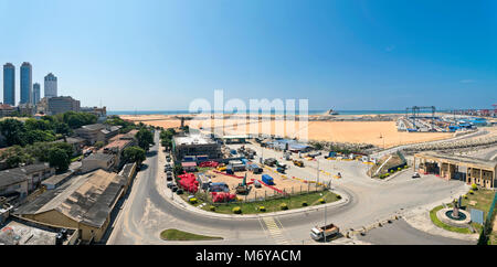 Horizontale Panoramablick über die neue Entwicklung der Hafen von Colombo, Sri Lanka. Stockfoto