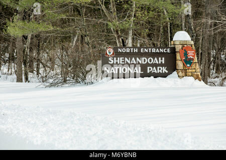 Snowy Shenandoah unterzeichnen. Stockfoto