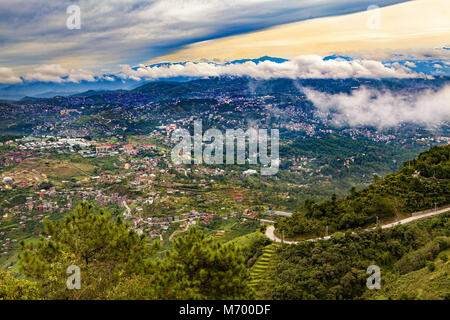 Baguio City, die Hauptstadt der Philippinen, befindet sich in der gemäßigten Wetter region Benguet Bezirk in der Cordillera Central Mountain entfernt Stockfoto