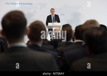 Schatzkanzler Philip Hammond in Canary Wharf in London eine Grundsatzrede über Brexit, wo er sich der Fall für den bevorzugten Zugang für die britische Financial Services Industrie für den Binnenmarkt. Stockfoto