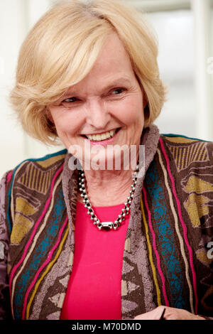 Ann MacMillan die Oldie literarische Mittagessen 06.03.18. Stockfoto