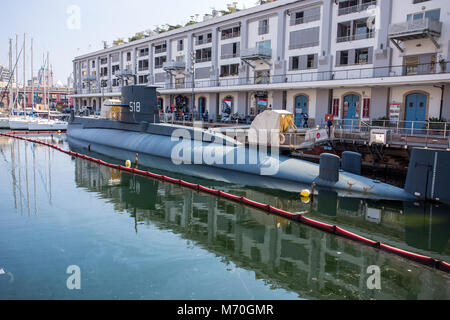 Genua (Genova), Italien, 12. April 2017 - Nazario Sauro 518 U-Boot ist ein Diesel-U-Boot der italienischen Marine. Es ist heute ein Museum Schiff m Stockfoto