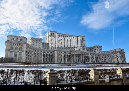 Palast des Parlaments (Palatul Parlamentului din Rumänien) auch als Menschen Haus (Casa Poporului) Bukarest, Rumänien bekannt Stockfoto