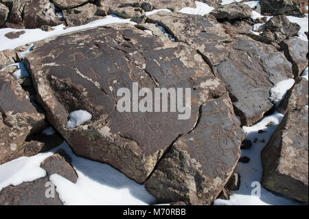 Kamel Berg versteckt Um 2000 Petroglyphs reichen zurück bis in die Altsteinzeit Erain Armenien. Stockfoto