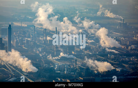 Chemiepark Marl, mit Sasol Germany GmbH, Marl, Ruhrgebiet, Nordrhein-Westfalen. Rauchen Schornstein, Chemieanlagen, ehemals Degussa Marl, Ruhrgebiet ein Stockfoto