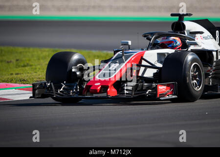 Montmelo, Katalonien, Spanien. 7 Mär, 2018. Romain Grosjean von Haas F1 Team mit Haas VF-18 Auto während der F1-Test Tage in Montmelo circuit. Credit: MA 6156.jpg /SOPA Images/ZUMA Draht/Alamy leben Nachrichten Stockfoto