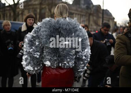 Blogger Sofie Valkiers im Chanel show anreisen, während Paris Fashion Week - März 6, 2018 - Foto: Start- und Landebahn Manhattan/Valentina Ranieri *** Für die redaktionelle Nutzung nur*** | Verwendung weltweit Stockfoto