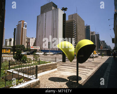 Ein öffentliches Telefon, der Avenida Paulista, Sao Paulo, Brasilien Stockfoto