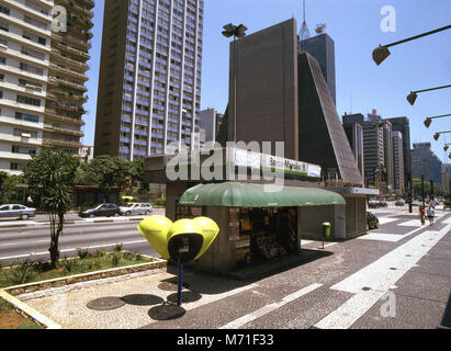 Ein öffentliches Telefon, der Avenida Paulista, Sao Paulo, Brasilien Stockfoto