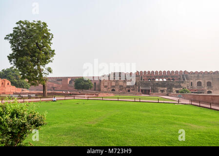 AGRA, INDIEN - NOVEMBER, 2017: Rotes Fort in Agra, Indien Stockfoto