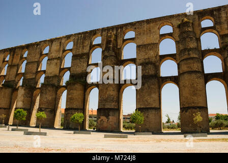 Alte römische Aquädukt in Elvas, Portugal Stockfoto