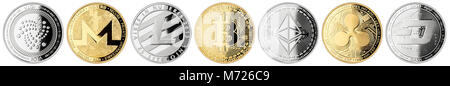 Crypto Währung Kursmünzensatz collection silber gold auf Weiss panorama Hintergrund bitcoin Astraleums monero Dash litecoin Welligkeit iota isoliert Stockfoto