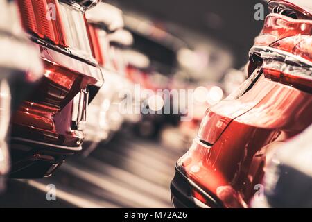 Autohändler Fahrzeuge viel closeup Foto. Moderne Autos für Verkauf. Stockfoto