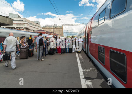 Moskau, Russland - 11. Juli. 2016. Verpflegung im Doppeldecker Schnellzug Nummer 46 Stockfoto