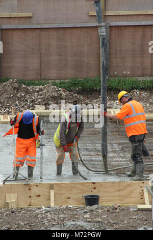 Die Vorbereitung der Grundlagen für ECO Wohnräumen Stockfoto