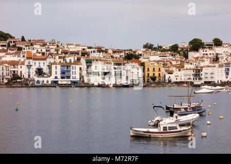 Blick auf die Küste von Cadaques, Alt Emporda Comarca, Costa Brava, Katalonien, Spanien Stockfoto