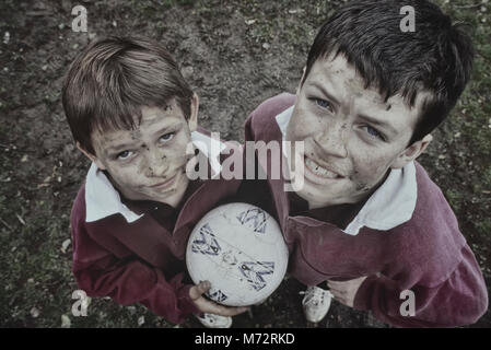 Youth Football Mannschaftskameraden, England, Großbritannien Stockfoto