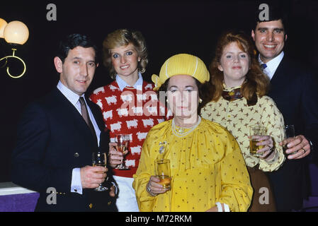 Eine Gruppe von britischen königlichen Familie Look-alikes. London. England, Großbritannien Stockfoto