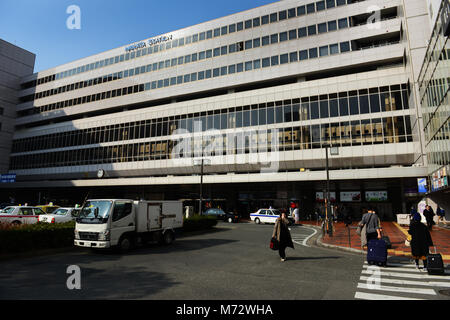 Die belebten Bahnhof Hakata, Fukuoka, Japan. Stockfoto